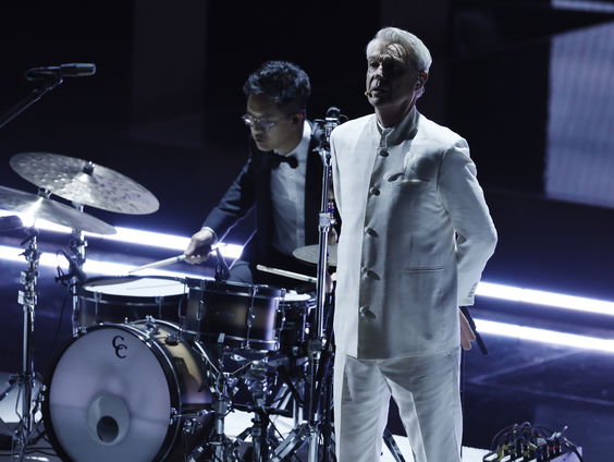 Joyce heeft al 30 jaar(!) een klokkenhuis van David Byrne in de koelkast liggen