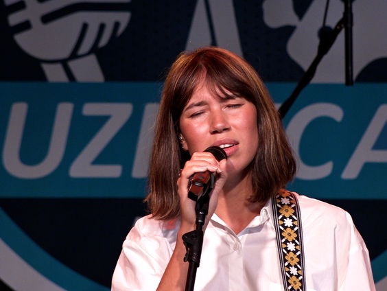 MEAU - Stukje Van Mij | live in Muziekcafé