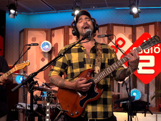 Waylon - Highway of Heartache | live in Muziekcafé