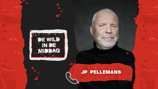 JP Pellemans met zijn e-reader aanrader: Het ABC van JP Twee. Op taalavontu ...