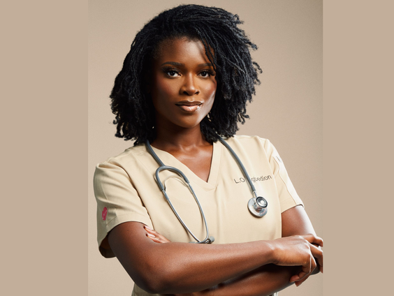 Leila liet 17 vleesbomen verwijderen: "We leren dat pijn erbij hoort, maar dat is niet zo"