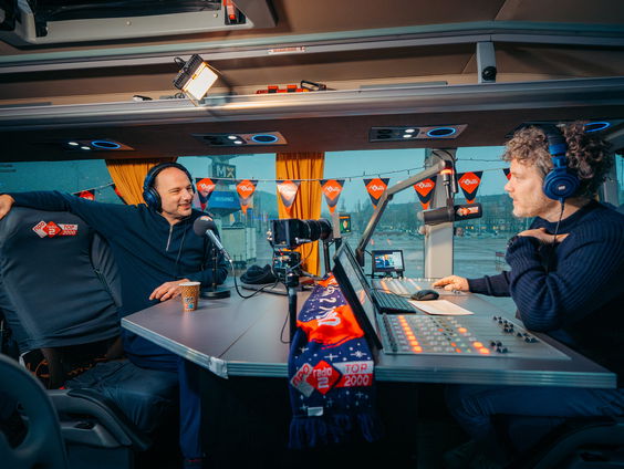 Weet Top 2000-quizmaster Thomas van Luyn alles van Prince?