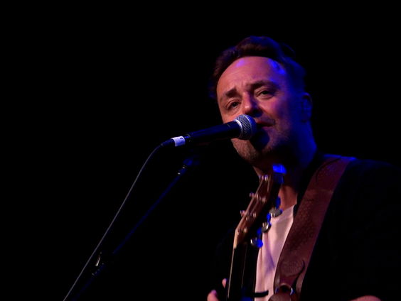 Niels Geusebroek - Heart And Soul | live in Muziekcafé