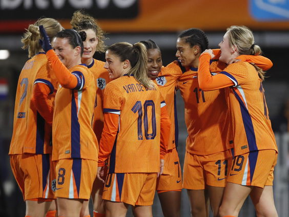 Thermomok Tijdcapsule: hoe hoog eindigen de Nederlandse vrouwen dit jaar op het EK voetbal?