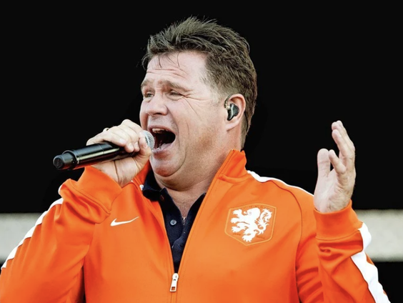 Wolter Kroes zit 35 jaar in het vak en dat gaat hij vieren!