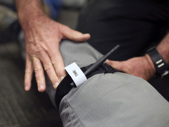 Traumachirug Ralph de Wit pleit voor tourniquet in AED-kastje