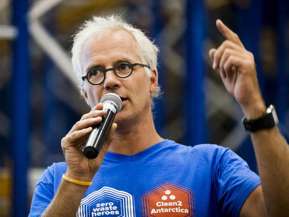 Waterschaarste groeiend probleem, Wilco van Rooijen roeit er de Stille Oceaan voor over