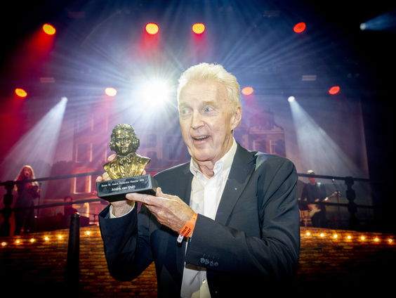 André van Duin wint oeuvreprijs bij Buma NL Awards