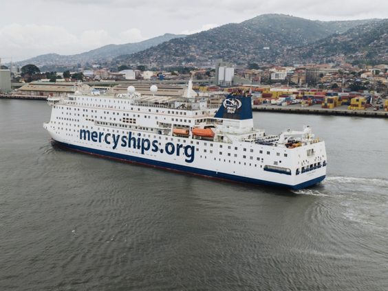 EO-Metterdaad in actie voor Mercy Ships: medische zorg voor Sierra Leone