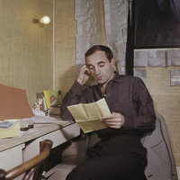 Paul Boerboom eert Charles Aznavour