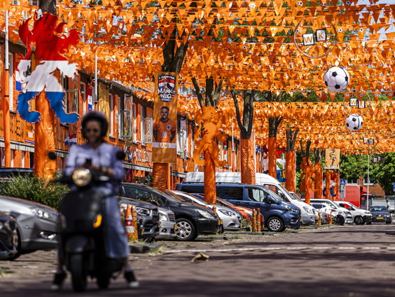 De Haagse Marktweg is weer dé oranjestraat van Nederland