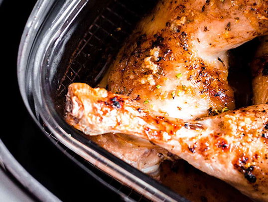 Bas Robben heeft 'De Airfryerbijbel' geschreven