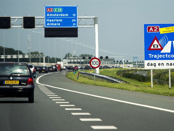 31.000 Nederlanders krijgen jaarlijks meer dan tien verkeersboetes