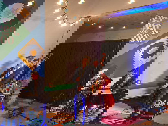 Dennis van Aarssen te gast bij de eerste Evergreen Top 1000 Party