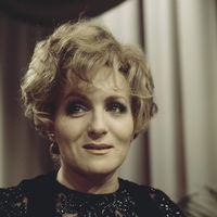 Paul Boerboom eert Nicole Croisille