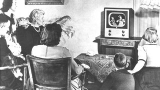 Van nu naar toen: vierkante ogen van de tv