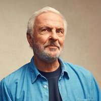 Huub Stapel staat weer in het theater