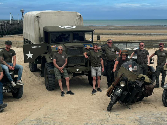 Vader Freek en zoon Rolf Zuidema rijden naar 80 jaar D-Day