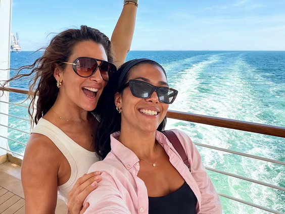 Quinty Trustfull op reis voor het programma 'Cruise Life'