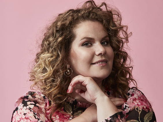 Iris Kroes zingt over haar zeeleven