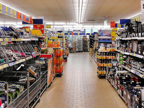 John Schaap organiseert boodschappenreizen naar Duitsland