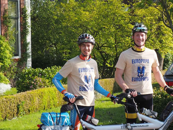 Ymar fietst met vriend Thijs naar Malmö