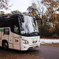 Museum Plus Bus rijdt z'n 5000e rit in Kaatsheuvel