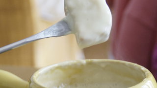 Heerlijk fonduen, wie deed het niet in de jaren '70?