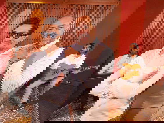 Kees Haak viert 50 jaar Foxie Foxtrot met een bijzondere versie