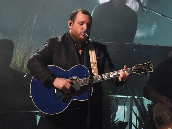 Country Roads: Luke Combs