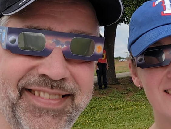 Cyril zag de zonsverduistering in Texas