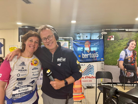 Kristel Smink wandelt voor haar zus de Alpe d'HuZus