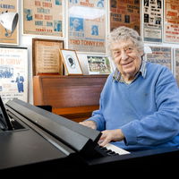 Componist en musicus Tonny Eyk op 85-jarige leeftijd overleden