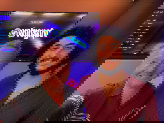 Nawras Altaky verrast co-host Joris Linssen