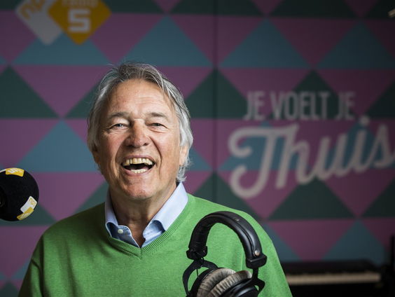 Presentator Ron Brandsteder is op 74-jarige leeftijd overleden