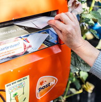 Vincent bezorgt vrijwillig rouwpost in zijn dorp
