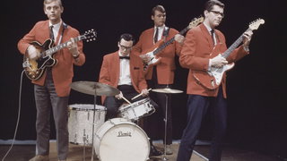 Joop Oonk over The Jumping Jewels & The Jay Jays