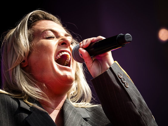 Lunch Lekker viert het 20-jarig jubileum van Miss Montreal in AFAS Live
