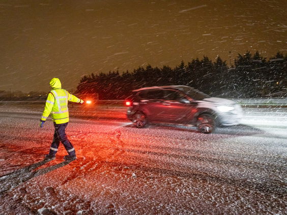 Jan Rients Slippens van Rijkswaterstaat over de situatie op de weg