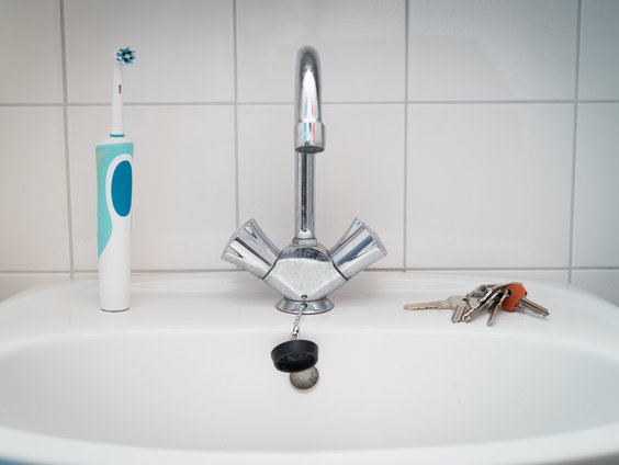 Er is nu een electrische tandenborstel met camera. Maar hoe zag de eerste eruit?
