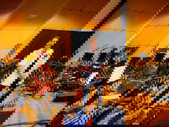 Cabaretier Nabil maakt voorstelling met Het Metropole Orkest