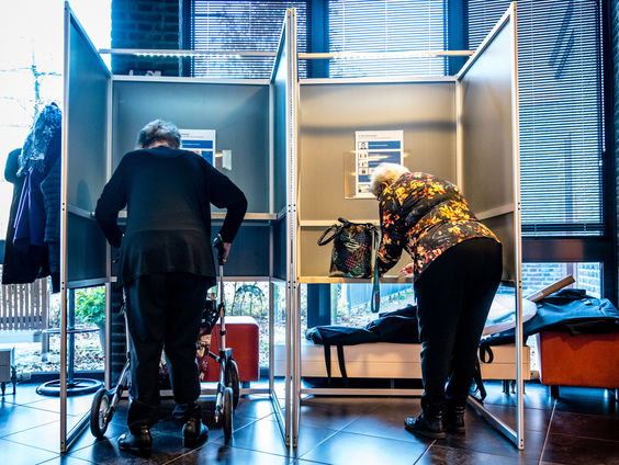 Ouderen zijn het "vergeten goud" deze verkiezingen