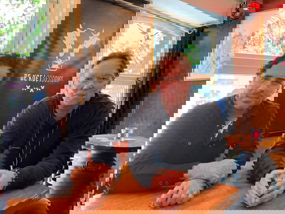 Van Dik Hout Blikt Terug: 30 Jaar 'Stil in Mij'