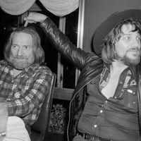 Country Roads: Waylon Jennings