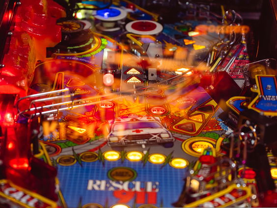 Adamo opent zijn eigen arcadehal