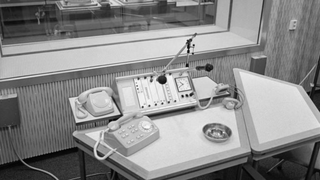 Onvergetelijk: de opening van de nieuwe zender Hilversum 4 met.....?