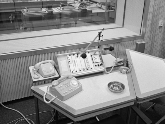 Onvergetelijk: de opening van de nieuwe zender Hilversum 4 met.....?