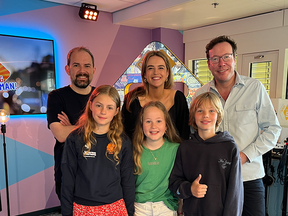 Ties, Romae en Kiki doen mee aan de textielrace