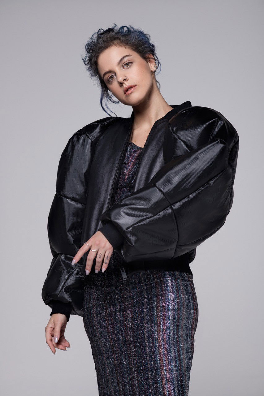 Lakshmi over haar single "See"