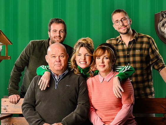 Paul de Leeuw over de nieuwe cabaretmusical 'We Zijn Toch Familie'